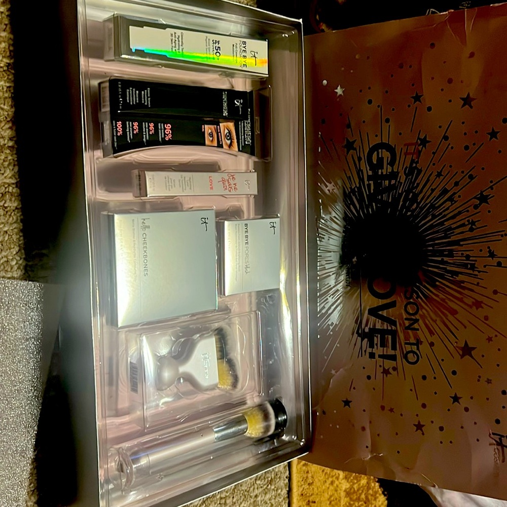 It’s Cosmetics complete make up set.   Re never used,